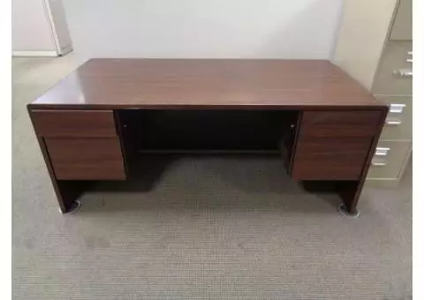 Office Furniture-Large/Oversize Desk 70"